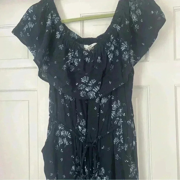 Jack BBDakota Navy Floral Jumpsuit Romper - Picture 2 of 4